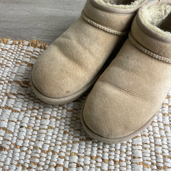 UGG Classic Ultra Mini Tan Boots - Picture 6 of 6